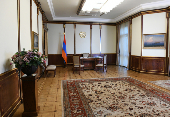 Հայաստանի Հանրապետության նախագահի աշխատասենյակը: