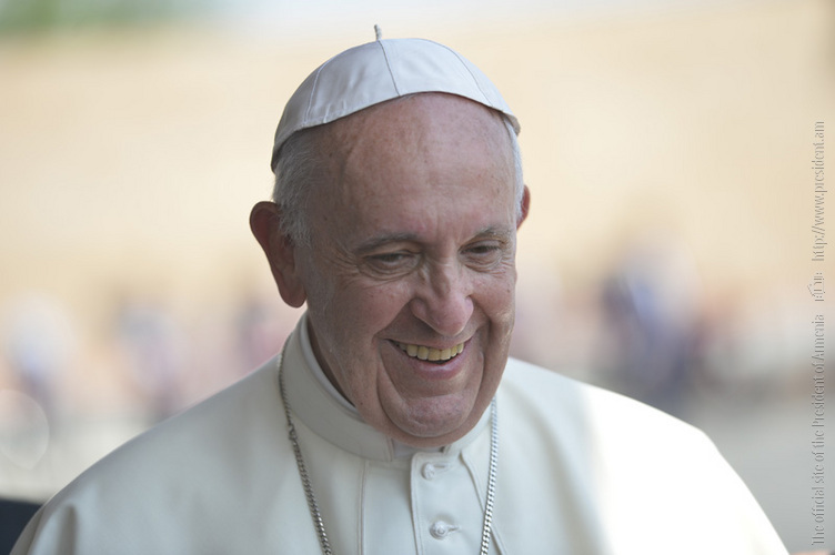 Замминистра: Визит папы Римского – послание мира и толерантности региону