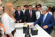 Президент присутствовал на открытии нового административного здания центрального отдела управления города Еревана Полиции РА