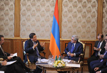 Президент Серж Саргсян принял заместителя президента Азиатского банка развития Сяою Жао