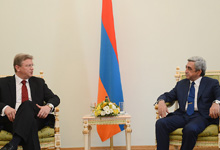 President Serzh Sargsyan received European Commissioner for Enlargement and European Neighborhood Policy &Scaron;tefan F&uuml;le