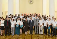 President Serzh Sargsyan met with the fellows of the Luys Foundation