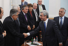 President Serzh Sargsyan received the representatives of the Bankers Club