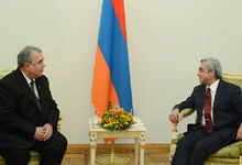 Президенту Сержу Саргсяну вручил верительные грамоты новоназначенный посол Туркменистана