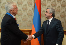 President received the famous composer and pianist Raymon Pauls