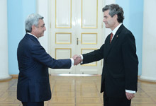 The newly appointed Ambassador of Chile to Armenia presented his credentials to the President