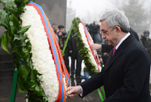 President Serzh Sargsyan visited &ldquo;Yerablur&rdquo; Military Pantheon on the occasion of Army Day 
