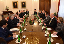 Նախագահ Սերժ Սարգսյանը Պրահայում հանդիպում է ունեցել Չեխիայի խորհրդարանի պատգամավորների պալատի նախագահ Յան Համաչեկի հետ