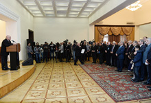 
Президент Серж Саргсян присутствовал на презентации книги Арташеса Гегамяна