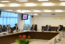 Президент Серж Саргсян провел совещание с руководящим составом Центрального банка