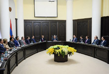Նախագահ Սերժ Սարգսյանը կառավարության անդամներին ներկայացրել է  ՀՀ նորանշանակ վարչապետին