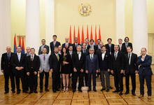 Նախագահ Սերժ Սարգսյանն ընդունել է Երիտասարդ նախագահների կազմակերպության ներկայացուցիչներին