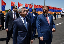 
Президент Серж Саргсян совершил рабочую поездку по Еревану