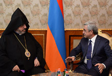 Նախագահն ընդունել է Երուսաղեմի Հայոց Պատրիարք Ամենապատիվ Տ. Նուրհան արքեպիսկոպոս Մանուկյանին