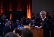 Ի պատիվ պաշտոնական այցով Արգենտինայում գտնվող Նախագահ Սերժ Սարգսյանի՝ տրվել է պաշտոնական ճաշ
