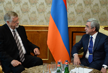 Նախագահն ընդունել է Եվրամիության հատուկ ներկայացուցիչ Հերբերտ Զալբերին
 
