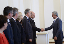
Президент Серж Саргсян принял делегацию французских парламентариев