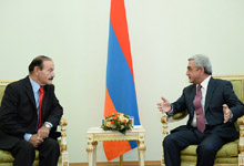 Jordan’s newly appointed ambassador to Armenia presents his credentials to President Serzh Sargsyan