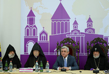 
Президент Серж Саргсян принял участие в 5-м Церковно-представительском собрании