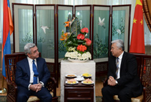 
Президент по случаю национального праздника КНР посетил посольство Китая в Армении