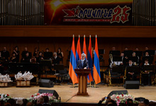 President attends event dedicated to Iravunq newspaper&rsquo;s 25th anniversary