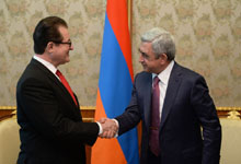 President Serzh Sargsyan receives SDHP Central Committee member Vasken Kaltakjian