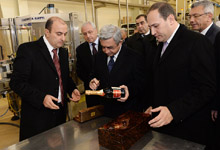 Президент с рабочим визитом отправился в Армавирскую и Арагацотнскую области