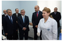 Президент присутствовал на открытии учебного симуляционного центра в Государственном медицинском университете