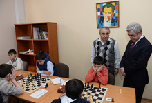 Президент РА, президент Шахматной федерации Армении Серж Саргсян посмотрел посвященный Андранику Маргаряну мемориальный турнир 