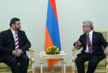 Newly-appointed Czech ambassador to Armenia presents his credentials to President