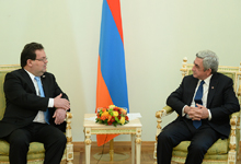 
Президенту вручил верительные грамоты новоназначенный посол Кипра в Армении
