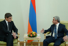 Президенту вручил свои верительные грамоты новоназначенный посол Польши в Армении Ежи Новаковски