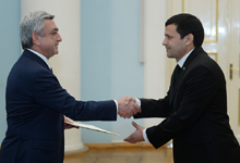 Президенту вручил верительные грамоты новоназначенный посол Туркменистана в Армении