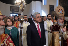 Президент Серж Саргсян присутствовал на Святой Пастырской литургии, отслуженной в честь праздника Святой Пасхи