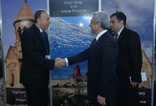 Президент встретился с Председателем Народного Собрания Сирии Мухаммадом Джихадом аль Лахами