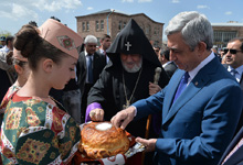 President attends consecration ceremonies of newly-built churches in Sevan and Artashat