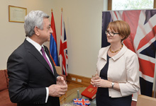President sends congratulatory message on British National Day and visits UK Embassy in RA