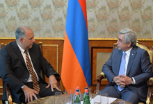 
Президент принял сопредседателя совета попечителей Армянской Ассамблеи Америки Энтони Барсамяна