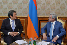 Президент принял делегацию, возглавляемую руководителем группы парламентской дружбы Корея-Армения Но Юн Мином