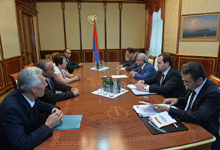 President Serzh Sargsyan met with the representatives of Reorganized Social Democrat Hunchakian Party 