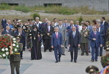 Президент Серж Саргсян принял участие в мероприятиях, посвященных 24-й годовщине провозглашения НКР