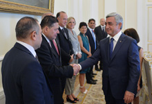 Նախագահ Սերժ Սարգսյանն ընդունել է Ֆրանսիայի խորհրդարանականների պատվիրակությանը