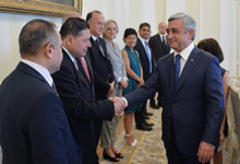 President Serzh Sargsyan receives delegation of French Parliamentarians