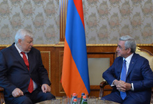 Նախագահ Սերժ Սարգսյանն ընդունել է ԵԱՀԿ գործող նախագահի անձնական ներկայացուցիչ Անջեյ Կասպրչիկին