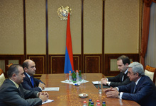 Նախագահի նստավայրում շարունակվում են սահմանադրական բարեփոխումների շուրջ խորհրդակցությունները