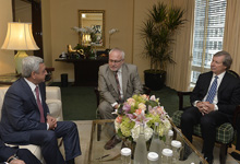 Президент в Нью-Йорке встретился с сопредседателями Минской группы ОБСЕ