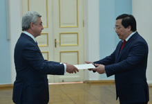 Vietnam&rsquo;s newly-appointed ambassador to Armenia presents his credentials to President 