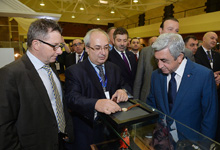 Президент присутствовал на открытии международной ювелирной выставки «Ереван шоу – 2015»
