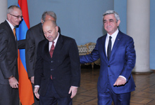 Նախագահն  ընդունել է Թաֆթս համալսարանի Ֆլեթչերի դիվանագիտության և իրավունքի դպրոցի դեկան Ջեյմս Սթավրիդիսին և &laquo;Թավիթյան&raquo; հիմնադրամի նախագահ Ասո Թավիթյանին