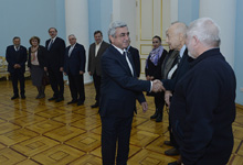 Президент принял писателя, публициста Зория Балаяна и прибывшую в Армению по случаю его юбилея делегацию российской интеллигенции